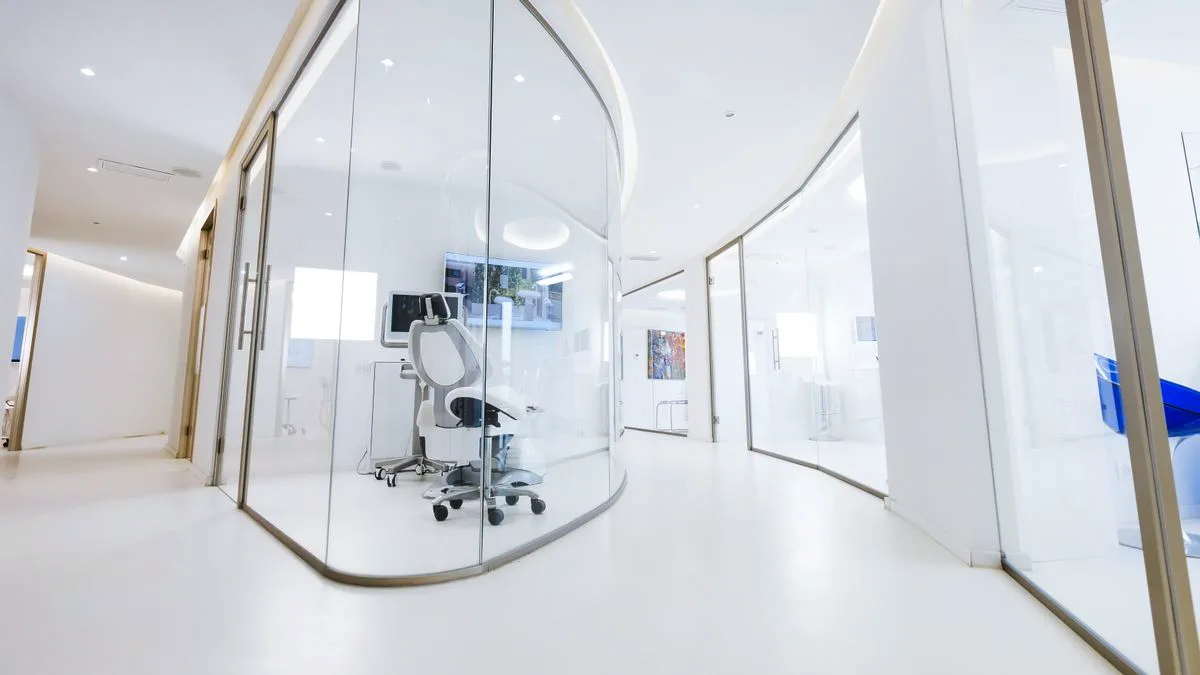 Dental businesses in Dallas–Fort Worth, futuristic holographic illustration